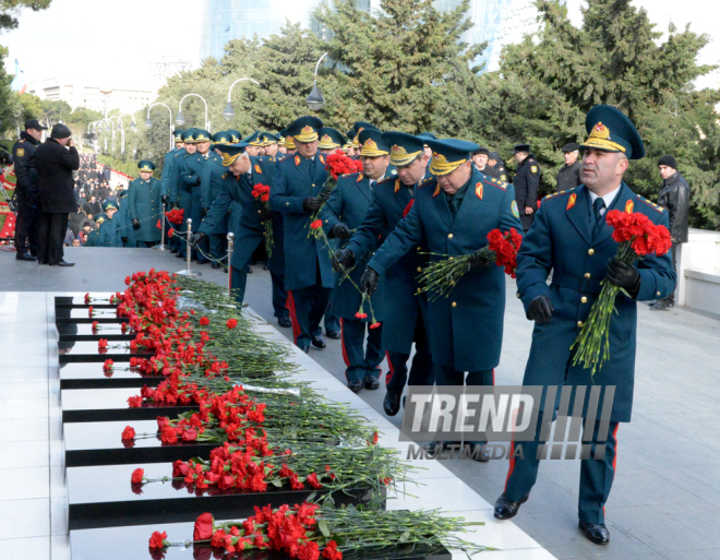 Azerbaijani public honors January 20 tragedy victims’ blessed memory.  Baku, 20 Jan. 2016